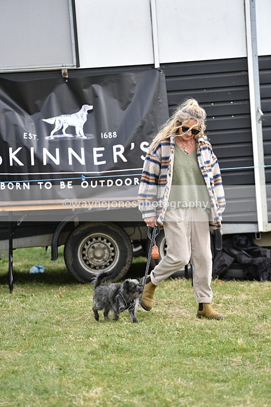 WJ5_9092 - Class 1 Best Cross Breed / Heniz 57