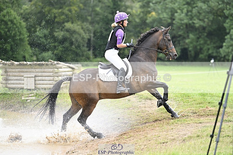 240804-130233-13911 - 460-Amelie_Huntington-Whiteley-HOLNEST_FINNEGAN