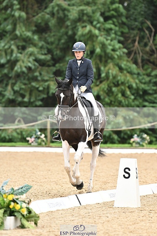 240811-112000-05147 - 189-Emma.Jenkinson-Fleur.C