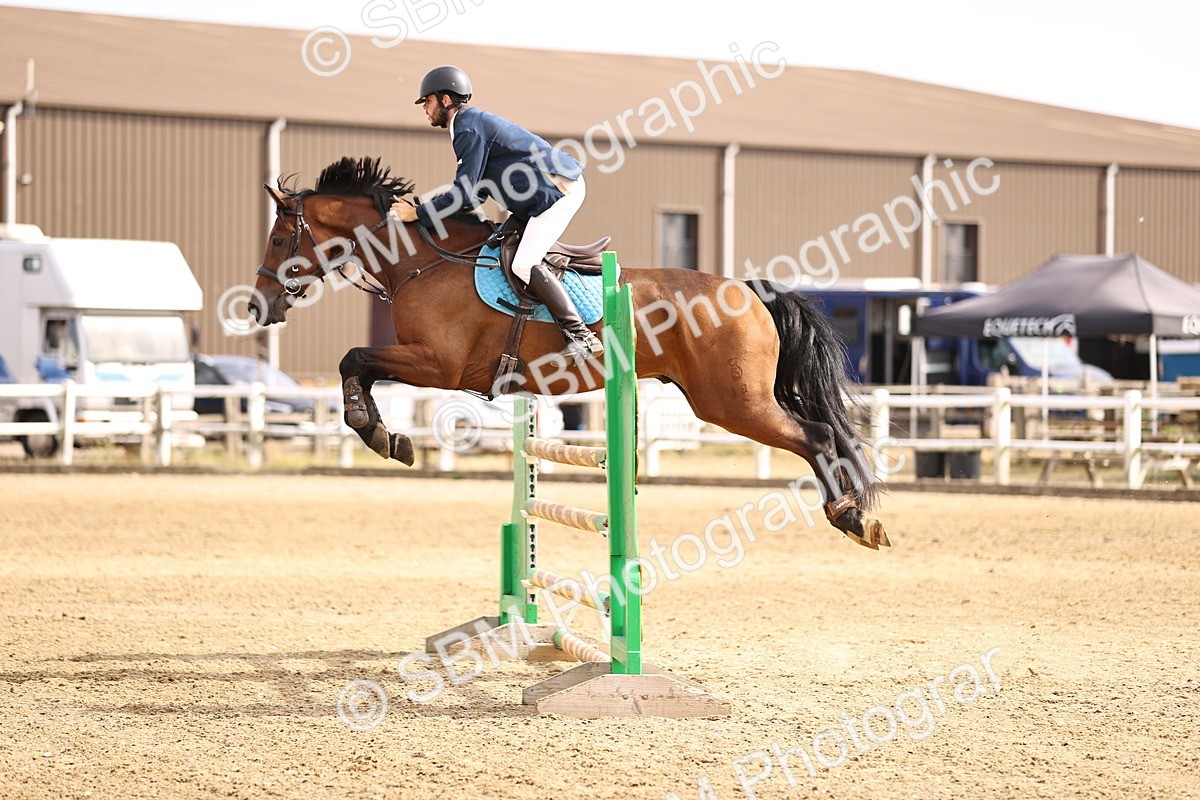 SBM_001613 - Class 6 - Senior Newcomers 1.10m