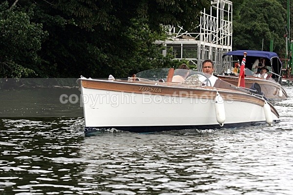 090704 TOPSILK IMG_0229 - HENLEY REGATTA  SATURDAY 4th JULY 2009