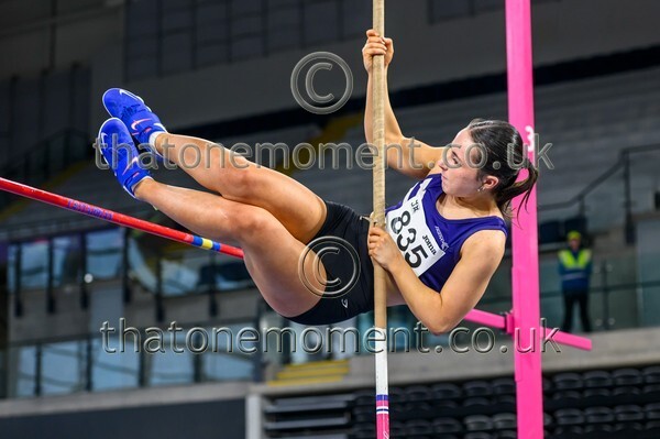 SenInd26-916569 - Field Female Set One