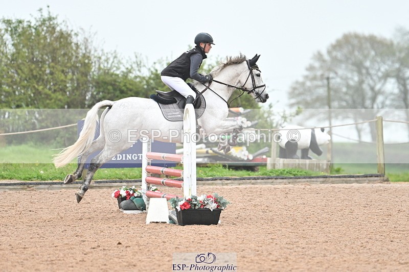 240505A-123044-05090 - Cls 4 Blue Chip Pony Newcomers & 1m Open