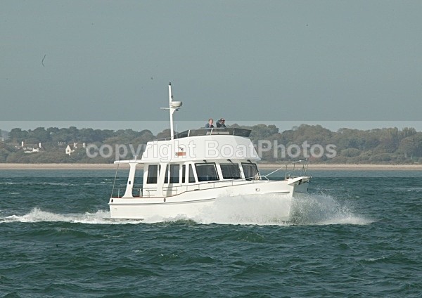 081010 GRANDBANKS HERITAGE 8CD - Flybridge Cruisers