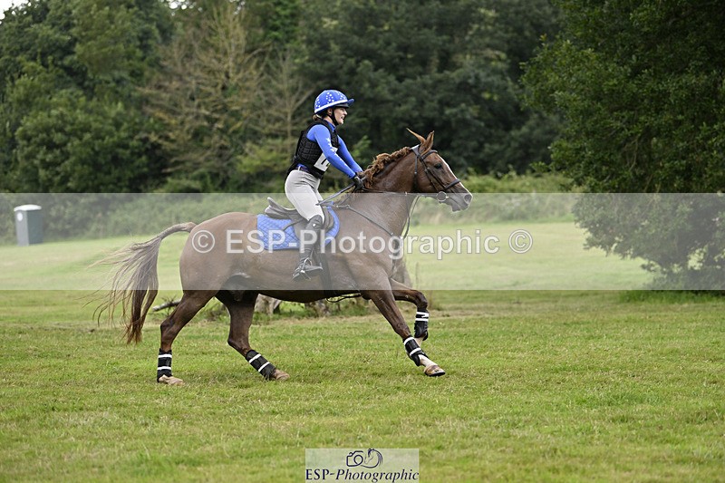 240825X-164940-37621 - 80cm XC 16.30 to 17.30