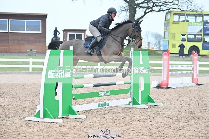 240113A-130529-02111 - Cls 12 Newcomers and 1.10m Open