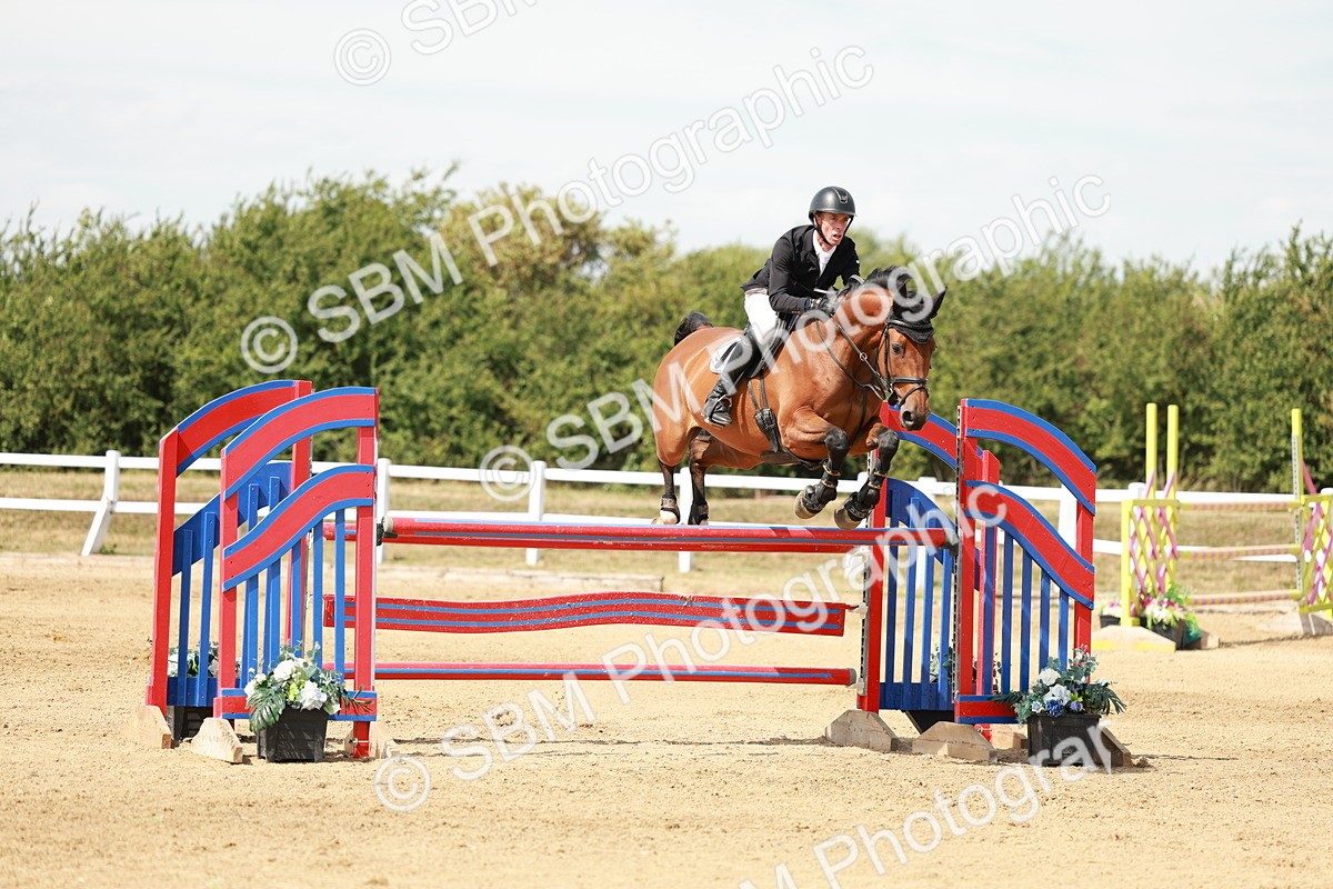 SBM_007911 - Class 4 - Senior Foxhunter - 1.20m Open