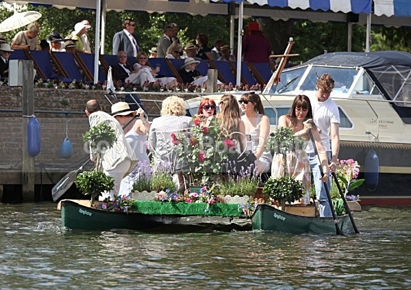 090703 SYMPHONY IMG_7129 - HENLEY REGATTA FRIDAY 3rd JULY 2009