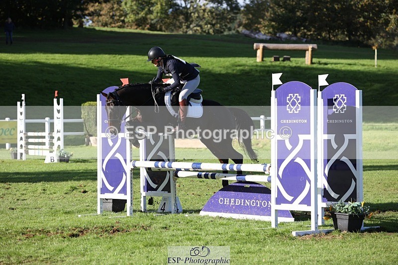 231022-151651-29708 - 502-REBEL.ON.THE.RUN-Ida.Strandberg-TrotUp+SJ