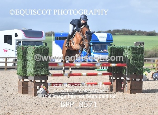 BPP_8571 - CLASS 38 SUN Senior Newcomers/ 1.10m Open