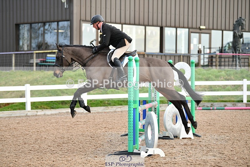 240124A-103603-00129 - Cls 1 British Novice & 90cm Open