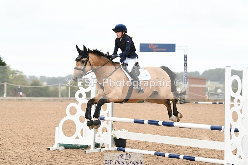 250807-103747-00225 - 80cm Round 1