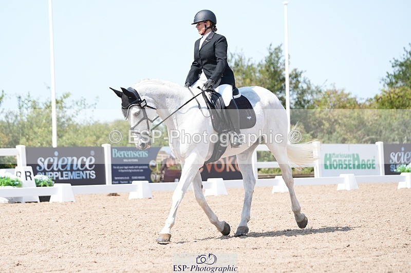 250817-134055-10477 - 179-Kate.WilliamsGhyllwood.April.Moment