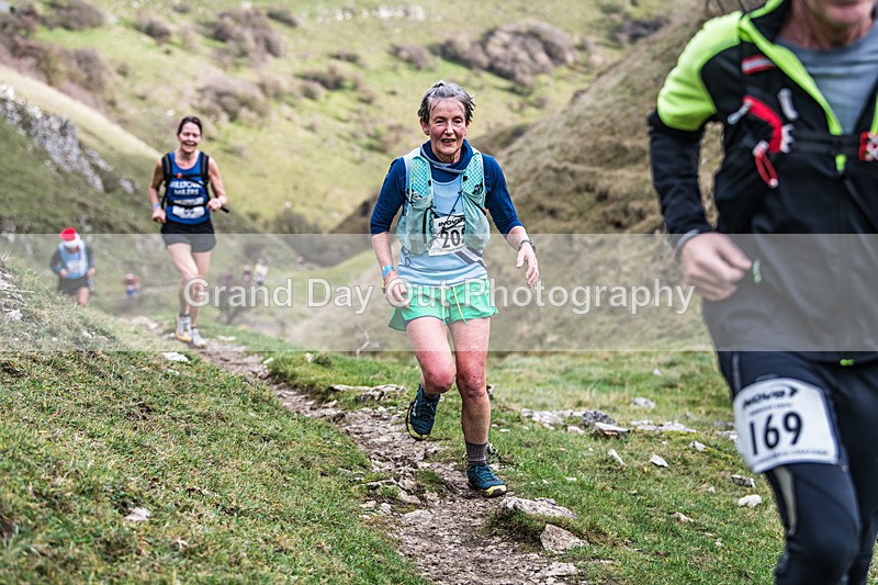 Litton-530 - Litton Christmas Cracker Fell Race (Limestone Series) Sunday 14th December 2025