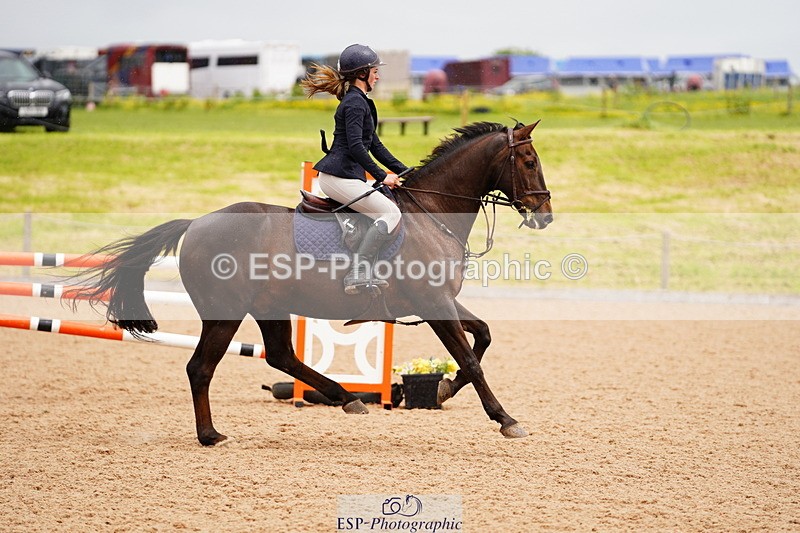 240526A-120230-07929 - Cls 26 Chard Equ 1.05m and 1.10m Grand Prix