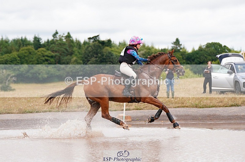 250803A-151448-16477 - P-706-Tichy.Sanders-A.MOMENT.IN.TIME