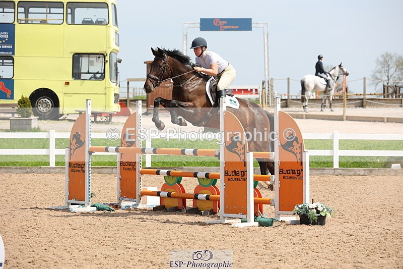 240510A-141717-07552 - Cls 17 1.05m National Am Quali