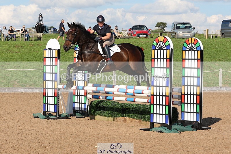 230915A-160917-03059 - Cls 6 Snr 1.05m Derby