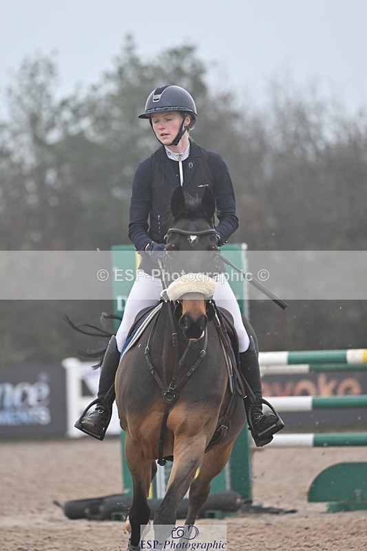 251115-123615-01011 - Cls 10 Pony Foxhunter and 1.10m Open