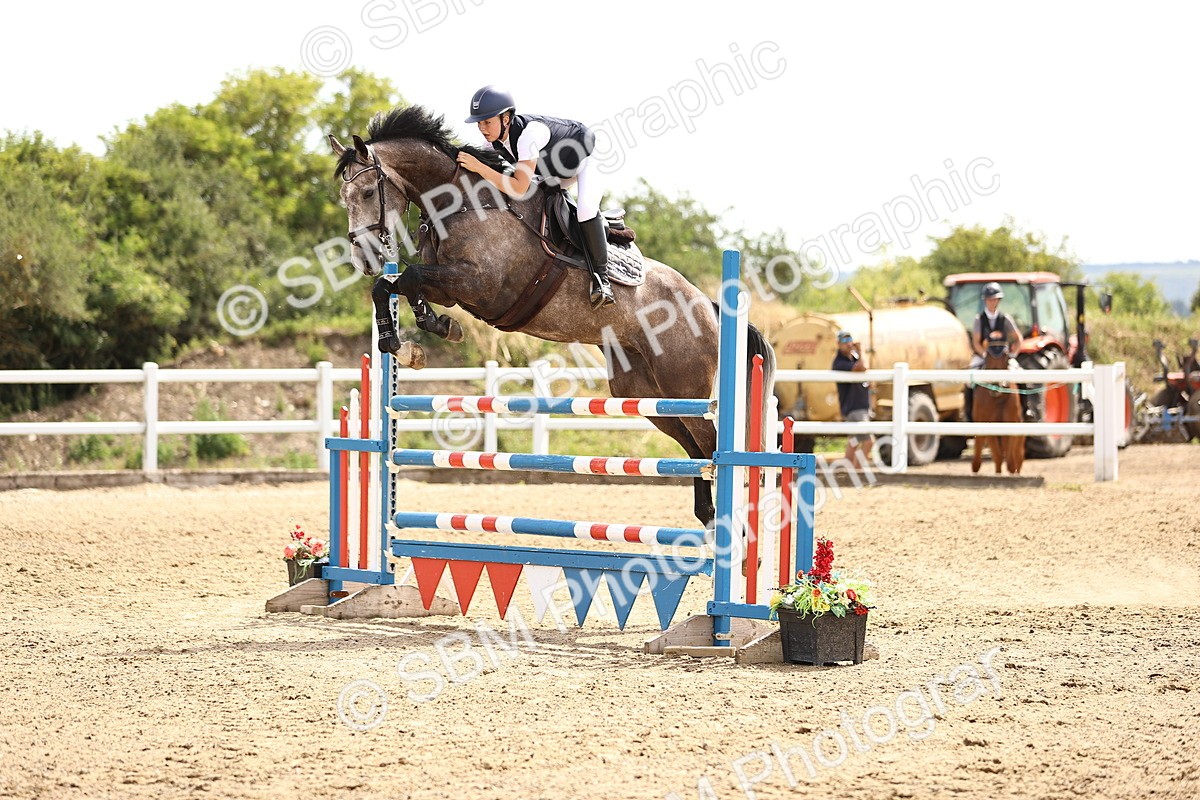 SBM_000523 - Class 15 - Redpost Equestian Senior Foxhunter - 1.20m