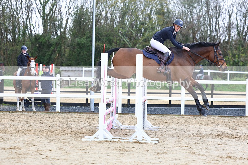 3E7A0710 - Class 4: Senior British Novice/90cm open