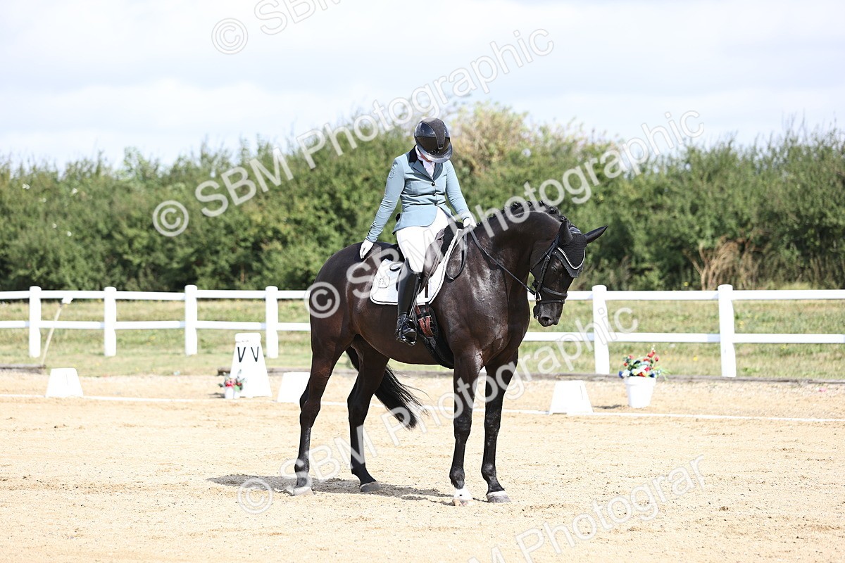 SBM_016085 - Class 14 - Novice 23 - 10.29-11.32