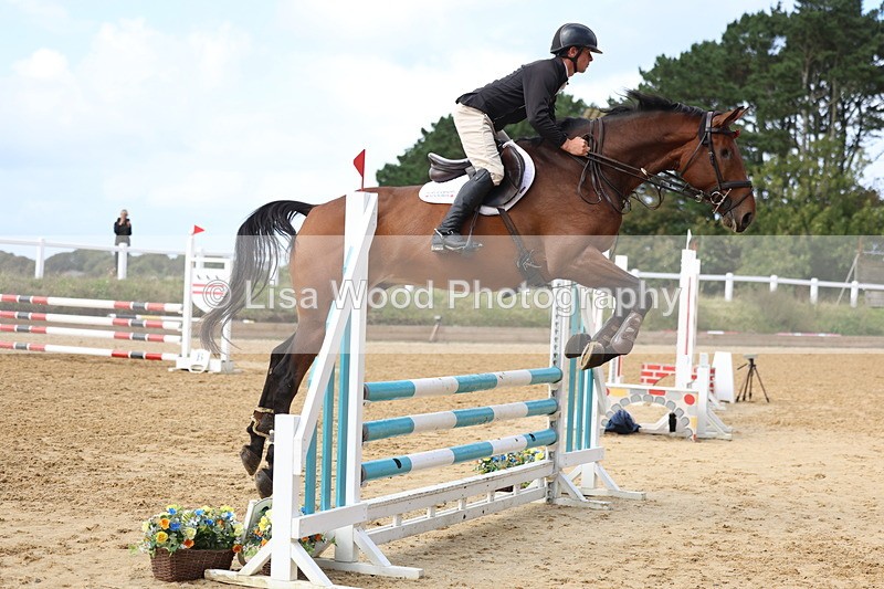 3E7A9684 - Class 10: Senior 95cm open