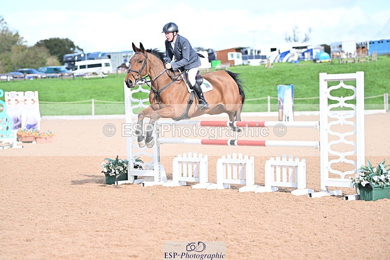 231014A-121820-04527 - Cls 19 1.15m Members Cup