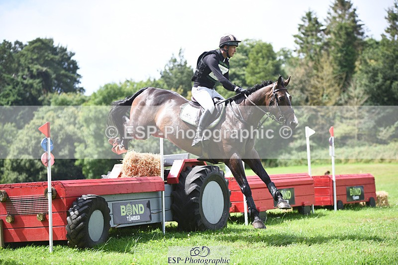 240804-121116-12650 - 364-Tom_Rowland-MONBEG_SKYFALL