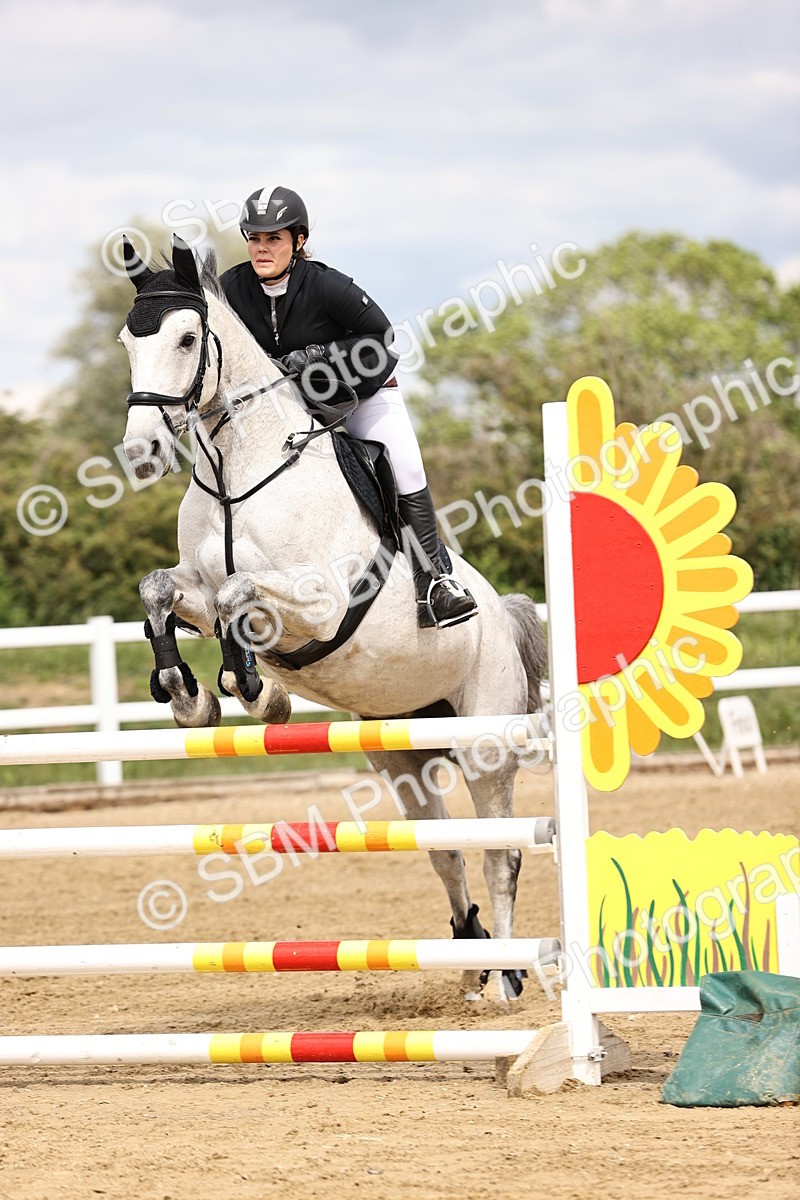 SBM_003264 - Class 11 - Senior Newcomers - 1.10m