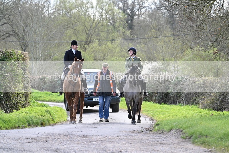 WJ7_9932 - Walk Home