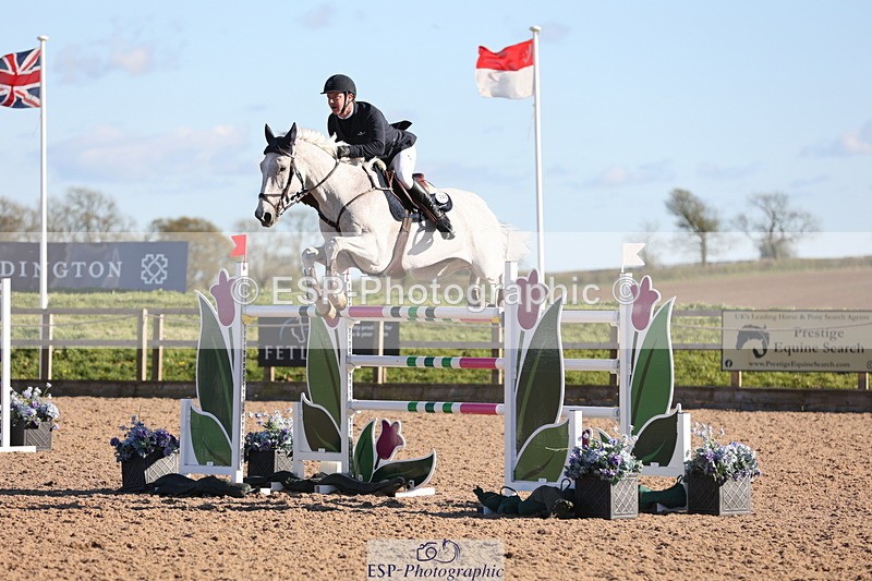 240419A-173726-09892 - Cls 10, 2 Star Big Tour 145cm  Break to End