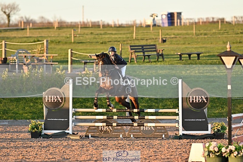 250401-191952-00972 - 90cm Classes