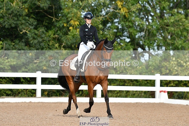 250906-092648-00339 - 040-Rianne.FultonSunset.Mojito