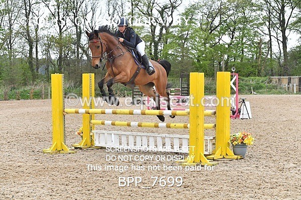 BPP_7699 - CLASS 14 SAT Senior BritiNovice/ 90cm Open