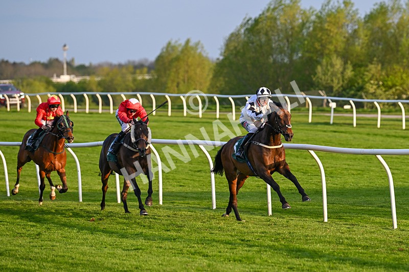 300424-Race 5-Bowman-2922 - Race 5