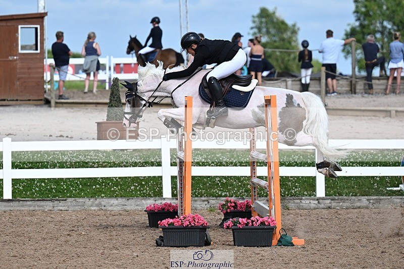 260627-175258-05878 - Cls 27 Foxhunter and 1.10m