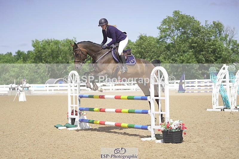 230810A-131210-02342 - Cls 4 1.05m Amateur Quali