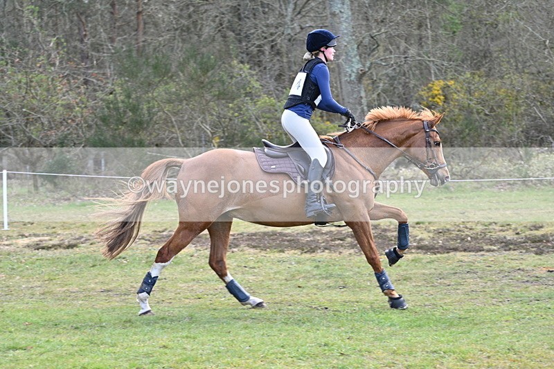 WJ7_0072 - Time 10:13 to 10:38 Times at the Fence