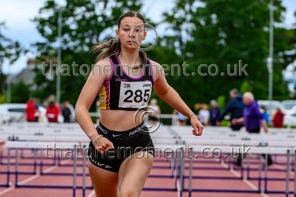 ComMast25-929129 - Track Female Set One