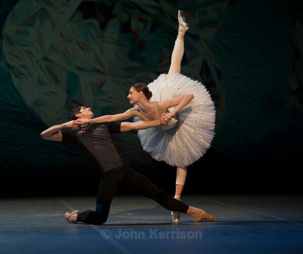  - Aliona Kovaleva and Xander Parish - Diamonds
