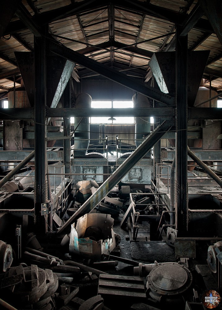 St. Nicholas Coal Breaker (Mahanoy City, PA) | Lonely at the Top - St. Nicholas Breaker