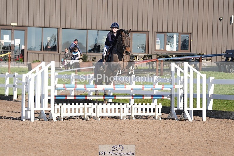251130-120047-01132 - Cls 6 Blue Chip Pony Newcomers & 1m Open