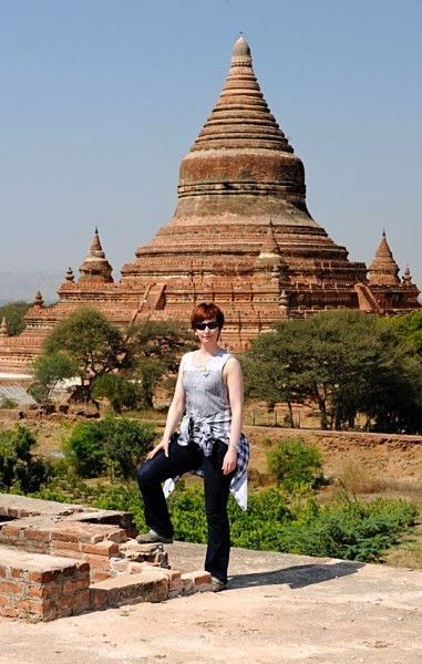 Burma 66 cc - The Burmese Adventure - monks, fishermen and more monks