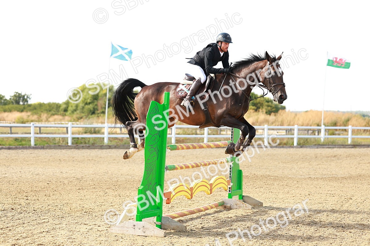 SBM_007607 - Class 5 - Senior British Foxhunter - 1.20m