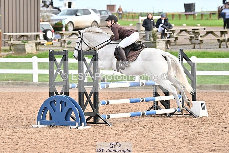 241117X-101835-03632 - Cls 09s Pony intro 90cm