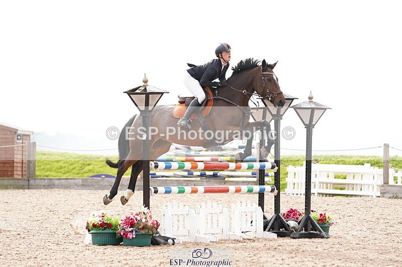 241004A-152610-00979 - Fri 04 Snr Fox & 1.20m Open