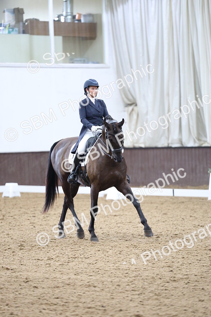 SBM_004704 - Class 9 - FEI Inter 1 Gold - 16.59-17.47