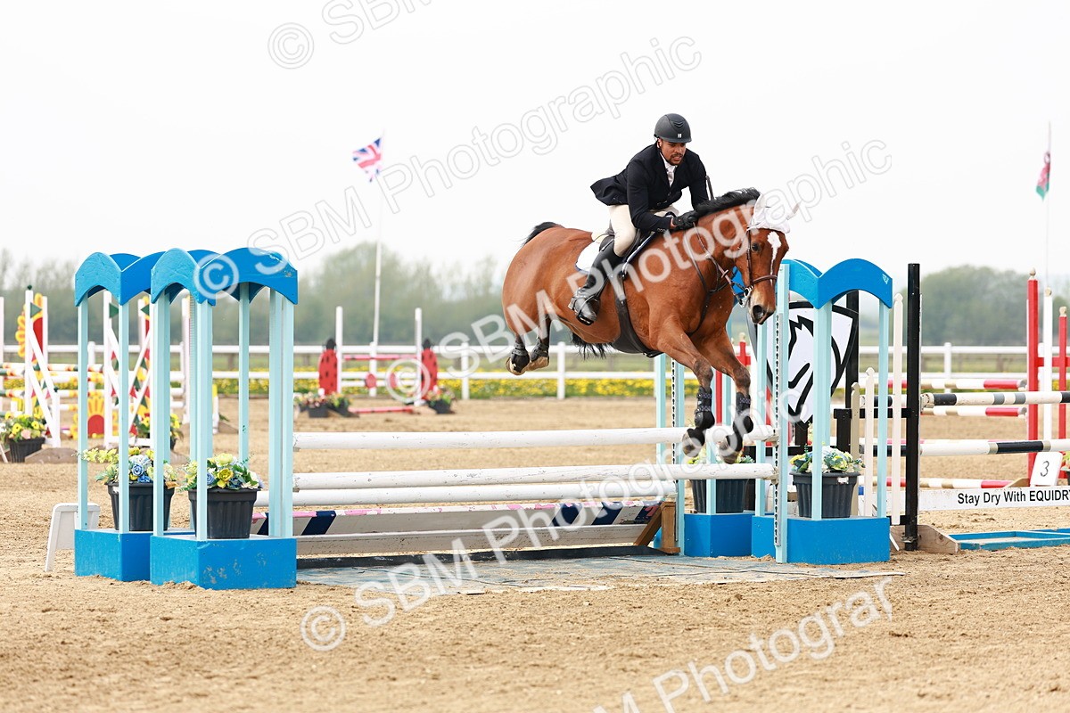  - Class 18 - Senior Newcomers - 1.10m