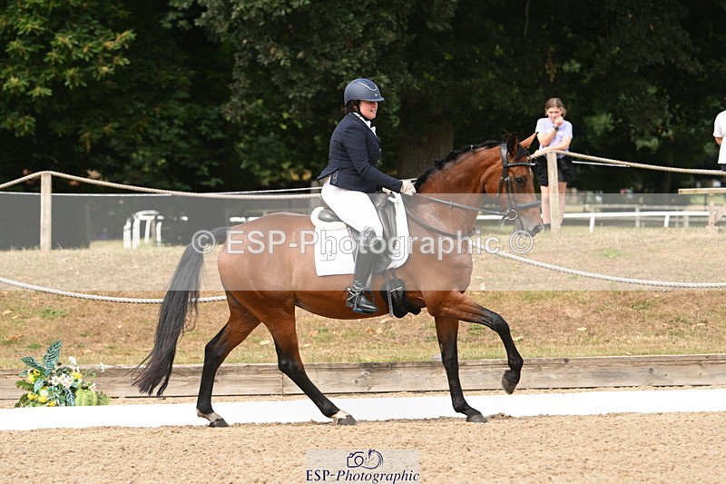 250719A-105036-04058 - 134-Carly.Moore-Taylors.Park.De'.Debutant